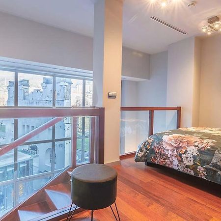 Vivienda Turistica Duplex Isozaki-Guggenheim Apartment Bilbao Exterior photo