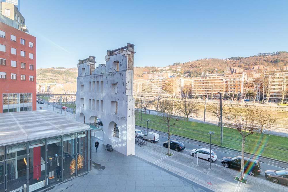 Apartamento Duplex Isozaki-Guggenheim Apartment Bilbao Exterior photo